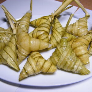 ขนมต้มใบพ้อ